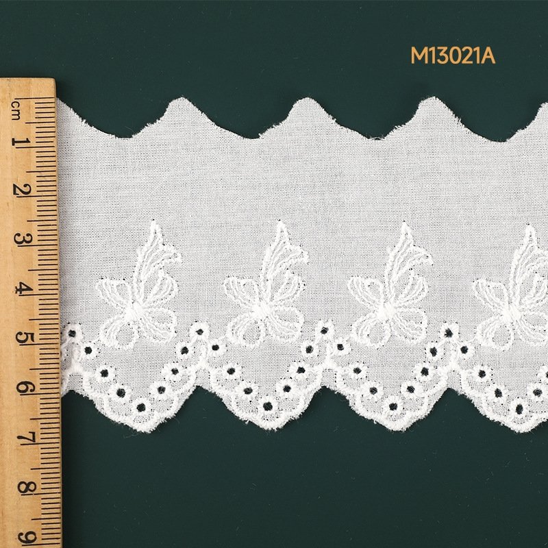 Wholesale White Cotton Lace Fabric Heart Shape Eyelet Mesh Embroidery 100% Cotton Lace Trimmings