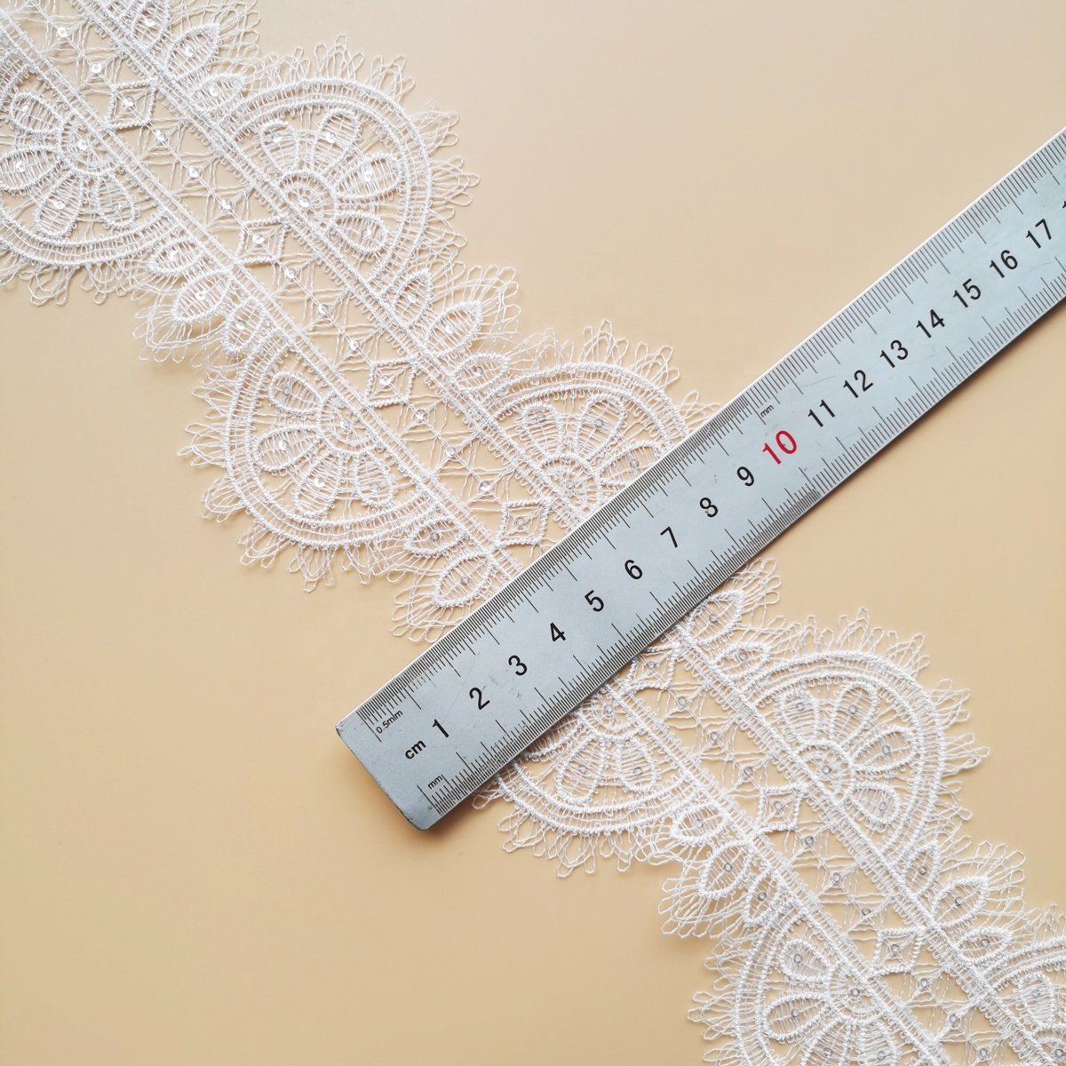 Factory Wholesale White 100% Polyester Flower Embroidery Materials Bridal Lace Trimmings