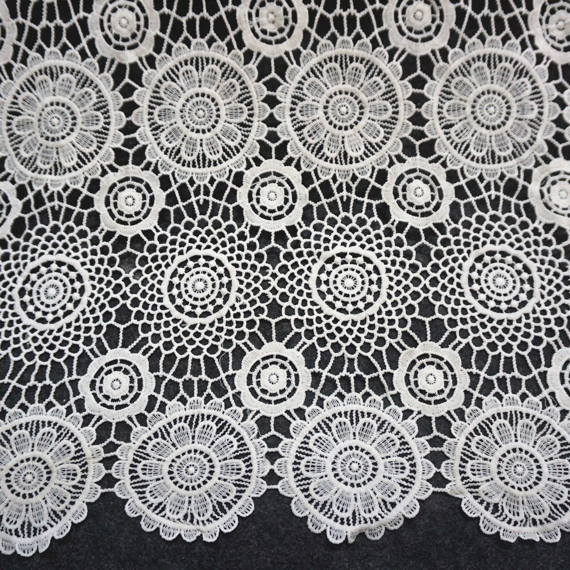 Low price Supply Bridal Supplier French Lace Narrow Stretch 6.0 CM Elastic Lace Trim