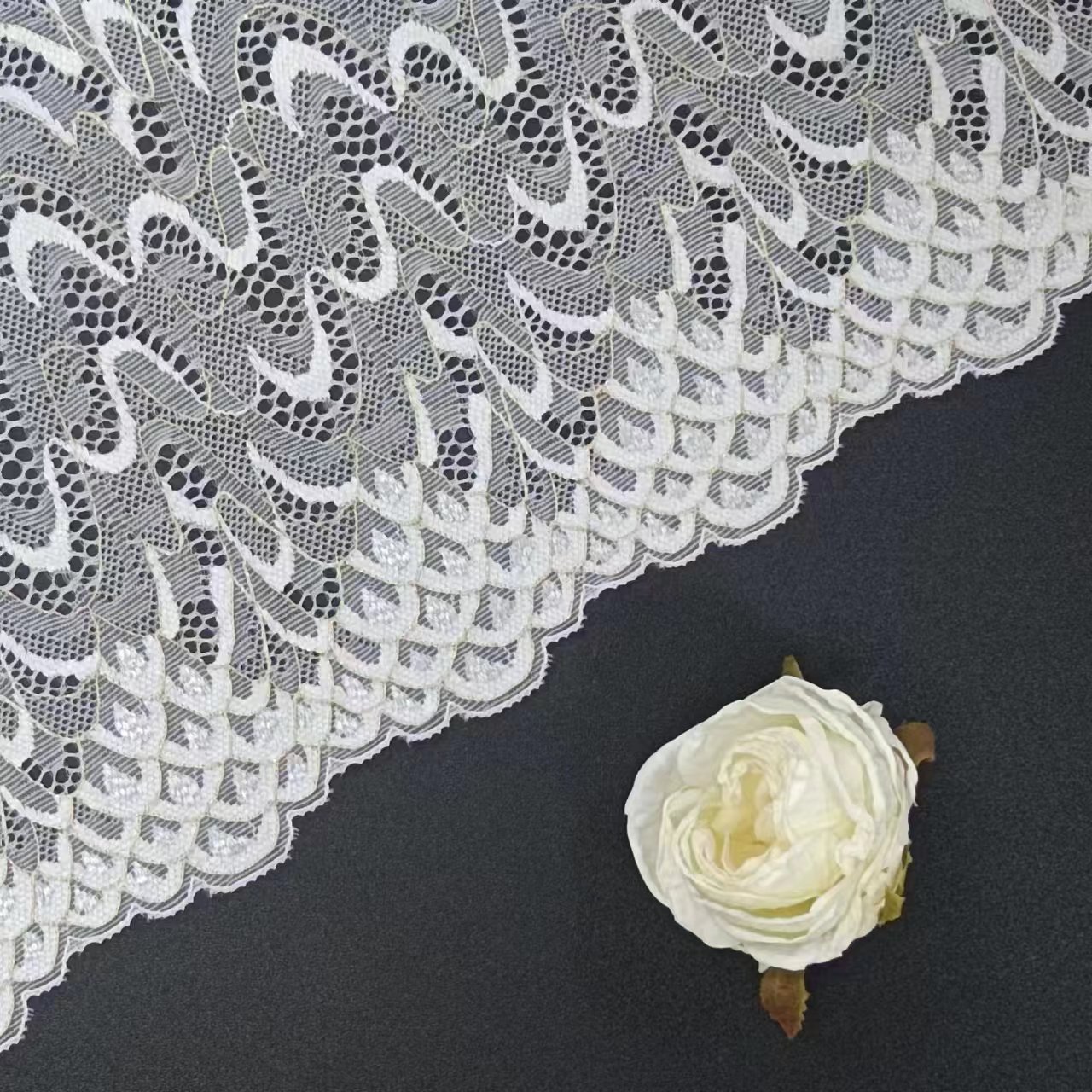 Elegant 18 cm Voile White Nylon Spandex Lace Trim Floral Knitted Fashion Tulle Elastic Lace Fabric for Women's Underwear
