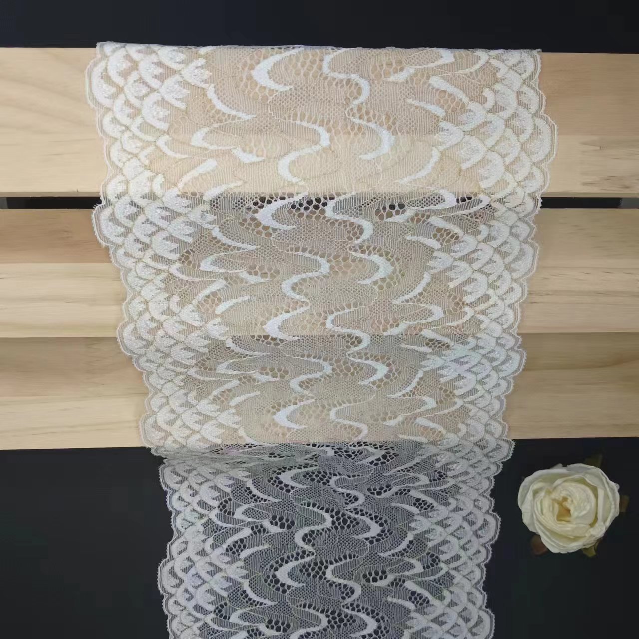 Elegant 18 cm Voile White Nylon Spandex Lace Trim Floral Knitted Fashion Tulle Elastic Lace Fabric for Women's Underwear