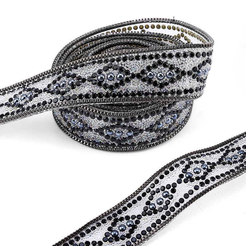 Customized Long Pearl Rhinestone Lace Hot Melt Glue Chain Drill Strip Beaded Lace Trim