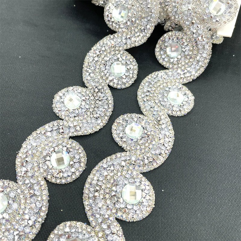 L240 Acrylic gem wholesale crystal rhinestone chain trimming bridal rhinestone banding applique trim