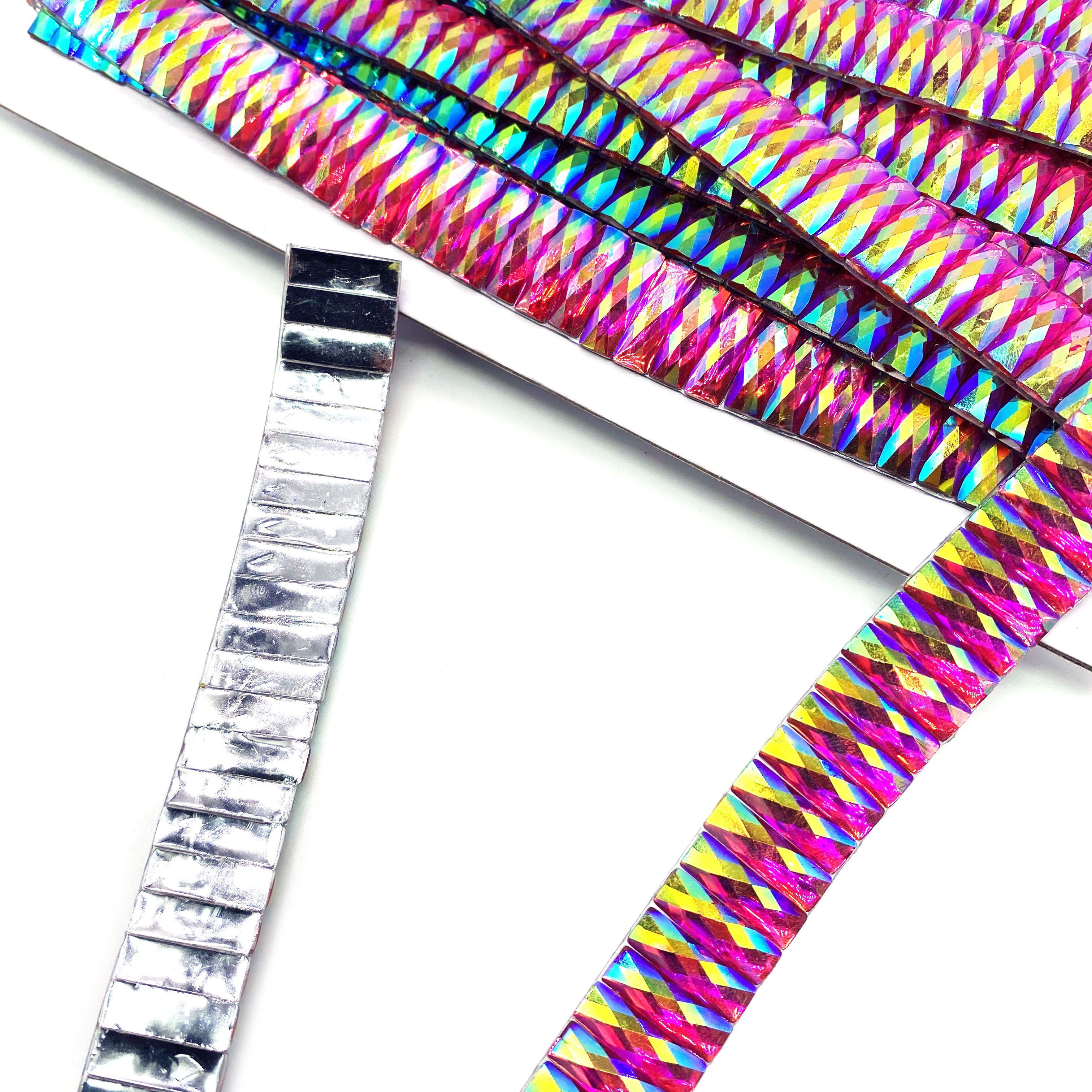 Colorful Resin Bling Chain Trimming New Design Wholesale Bridal Setting Rhinestone Trimming Iron-On For Garments