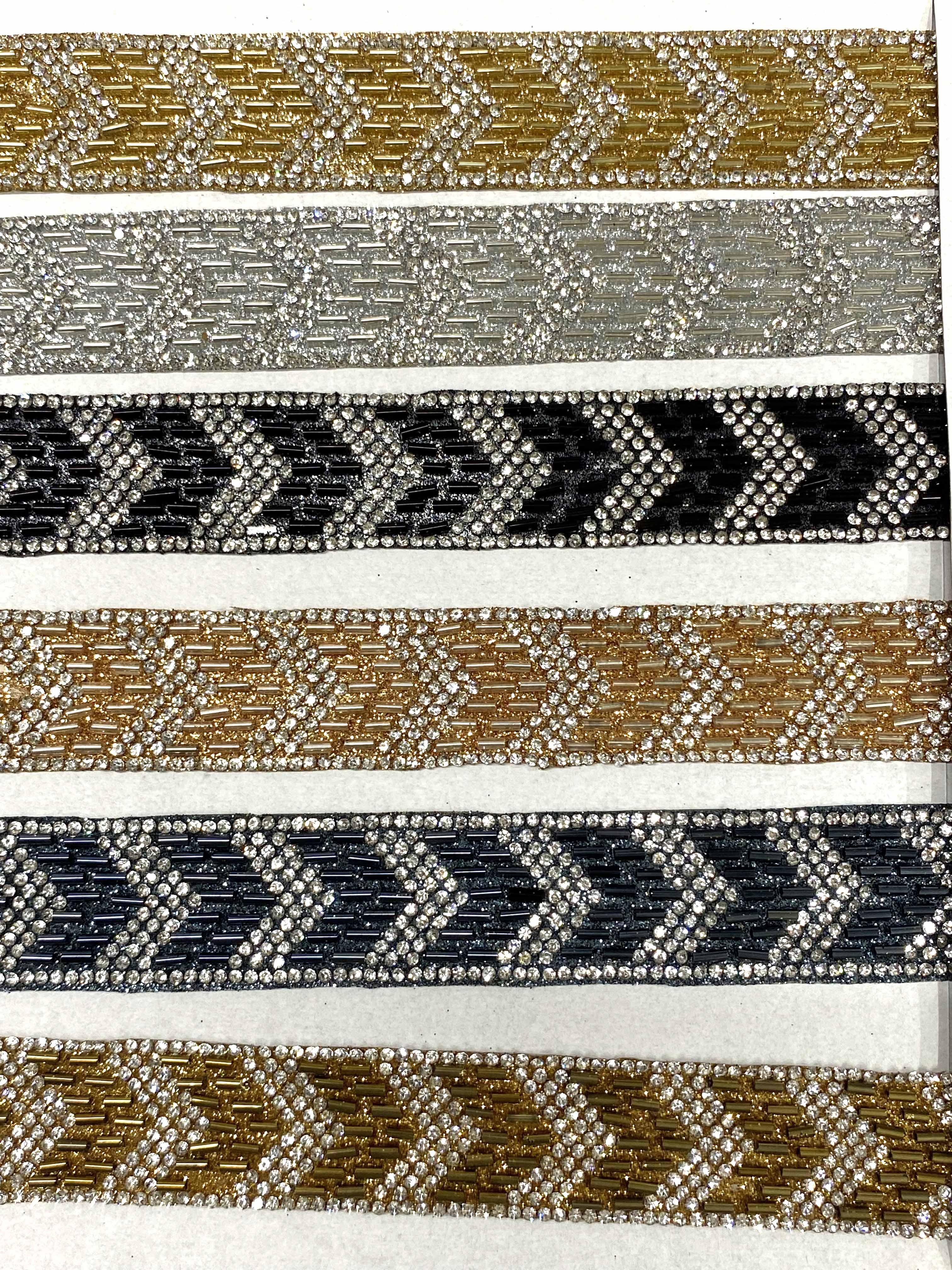 Handmade DIY accessories pearls beaded embroidery lace trimmings multi colors deals in wholesale