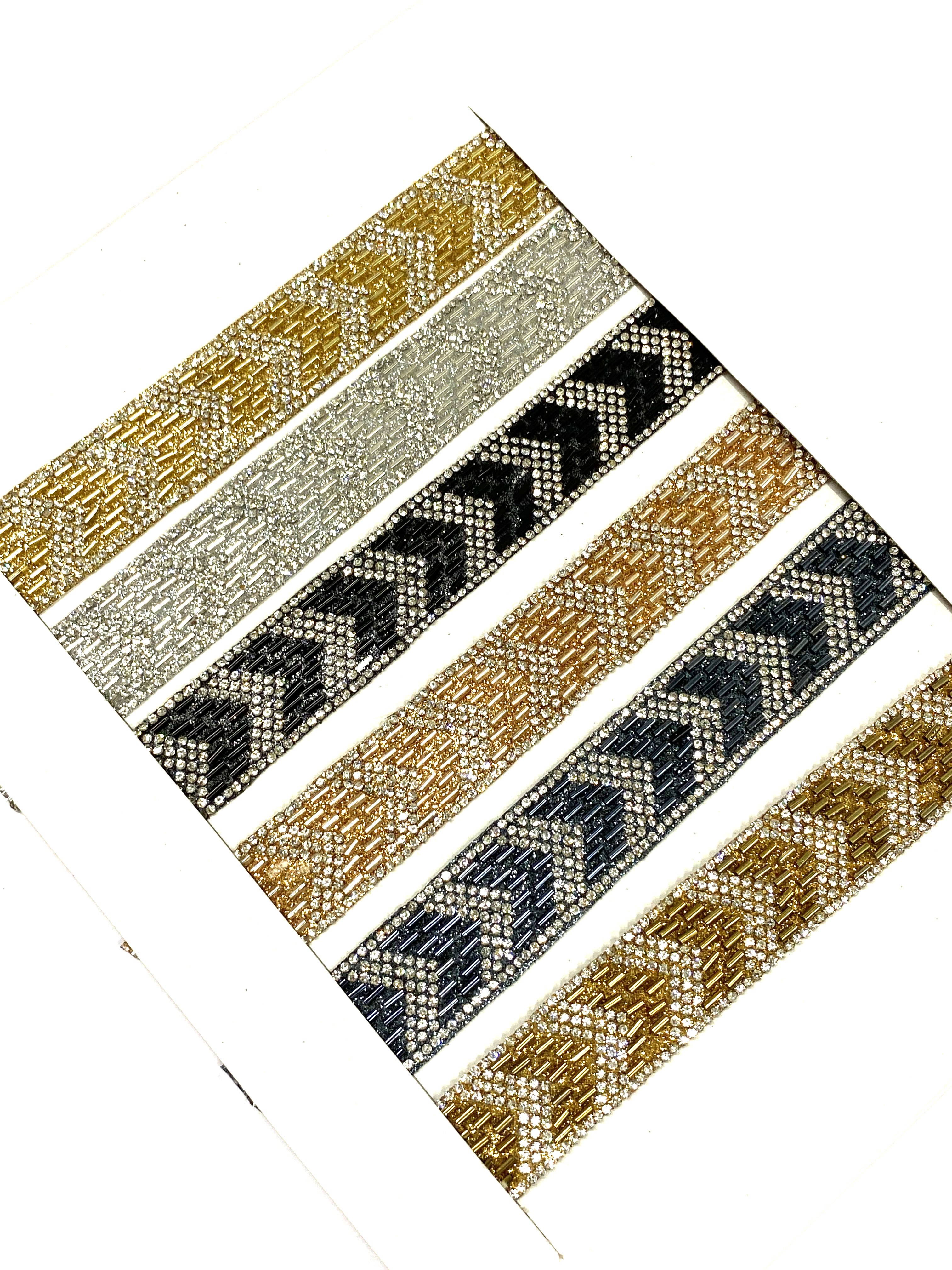 Handmade DIY accessories pearls beaded embroidery lace trimmings multi colors deals in wholesale