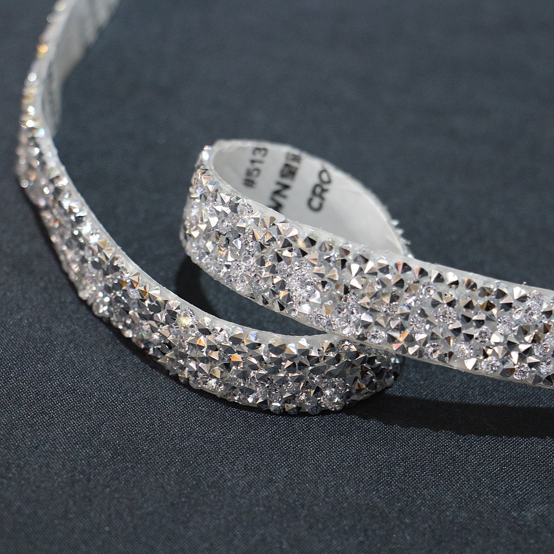 Wholesale Self-adhesive Shinny Resin Rhinestone Ribbons Trim for Dresses Shoe Bags DIY Decoration