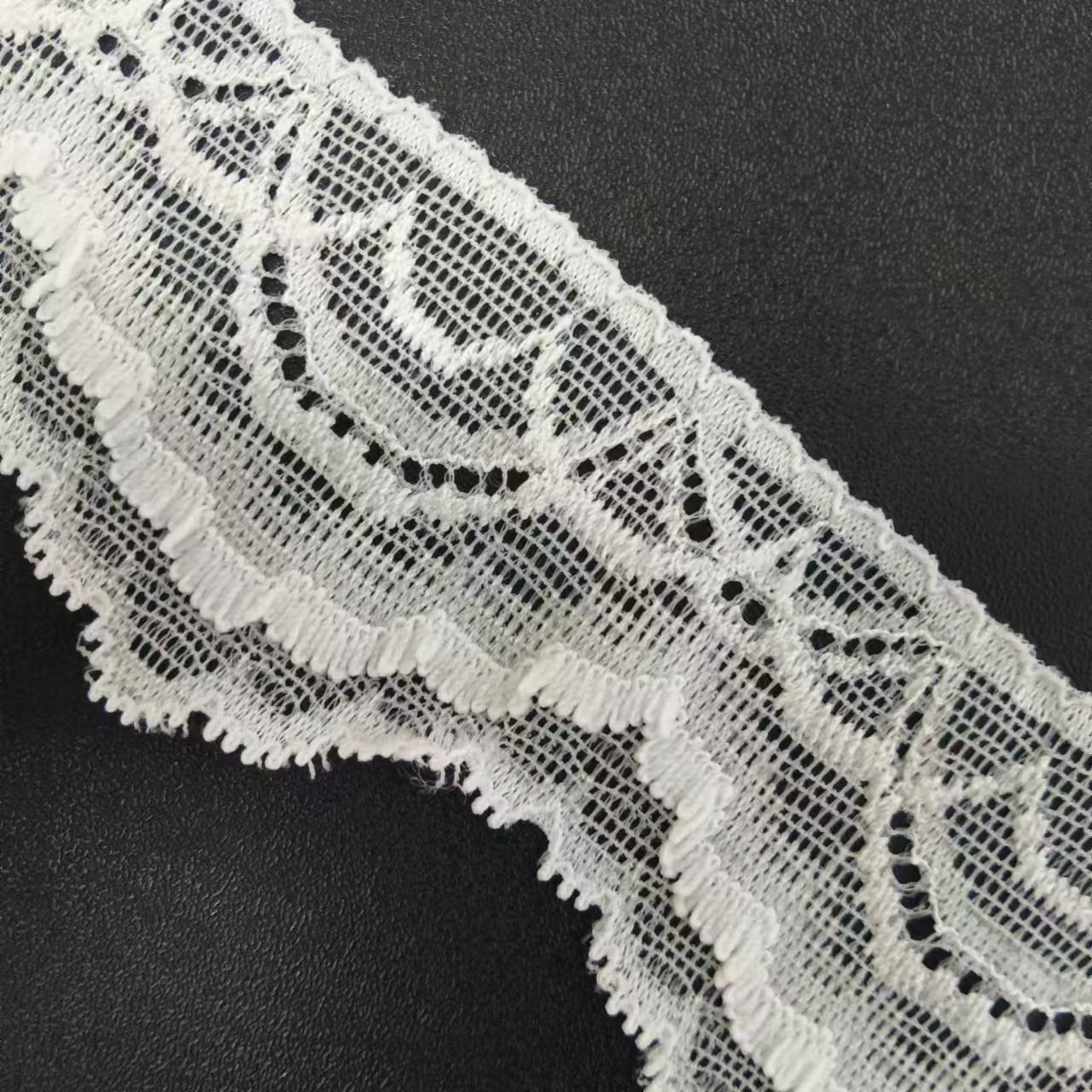 Elegant Custom 4 CM Nylon Spandex Elastic Lace Trim Soft Tulle Voile Border with Floral Design for Bra and Underwear