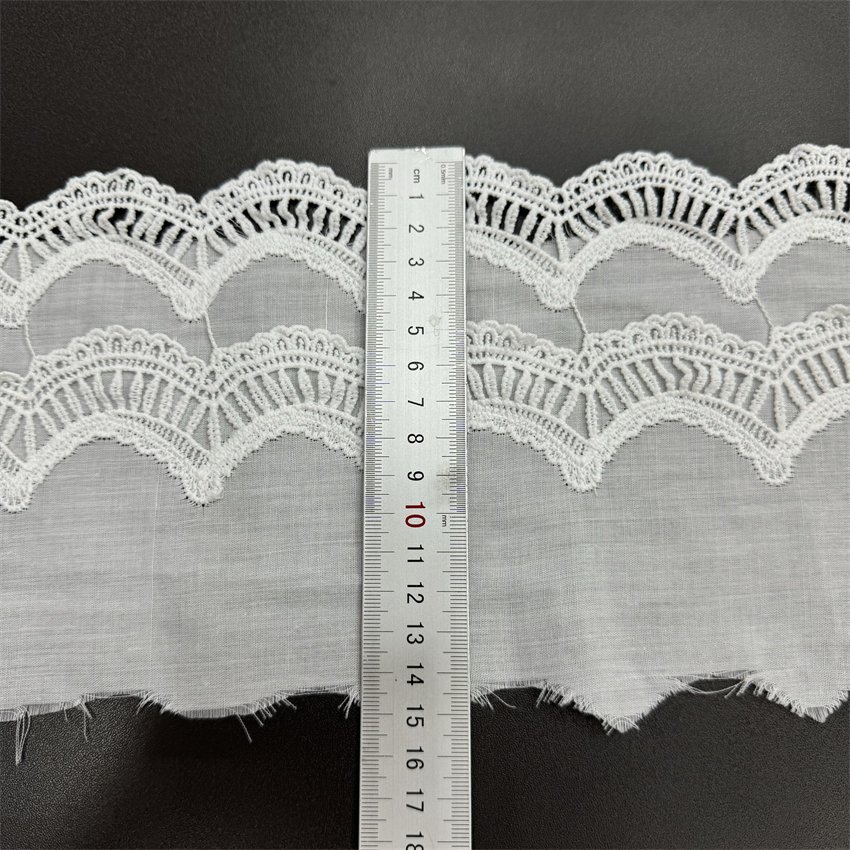 Fine woven cotton fabric carvend holes Trimming lace water soluble Embroidery border lace trim garment