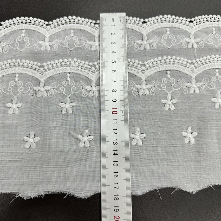 Fine woven cotton fabric carvend holes Trimming lace water soluble Embroidery border lace trim garment