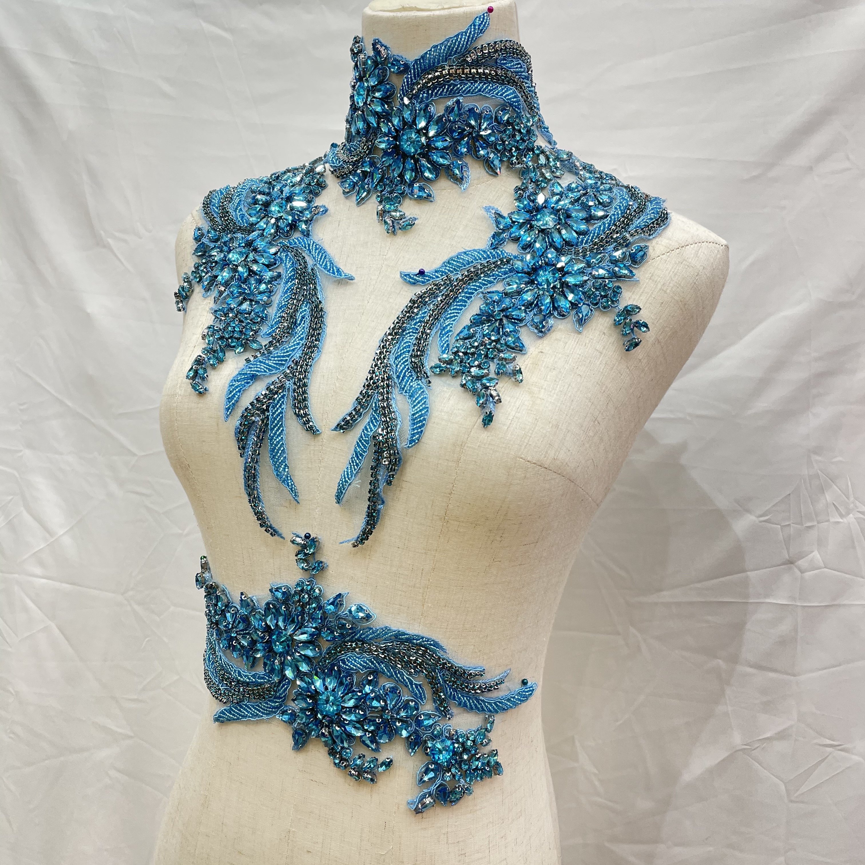 Hot Sale rhinestone applique used for wedding dress rhinestone trim