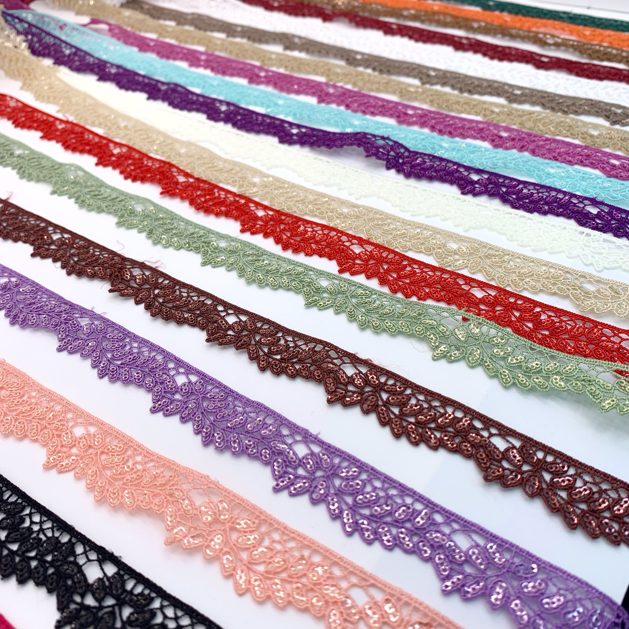 Wholesale Custom Luxury Exquisite Polyester Border Lace Colors Gupure Fancy Sequin Lace Trim