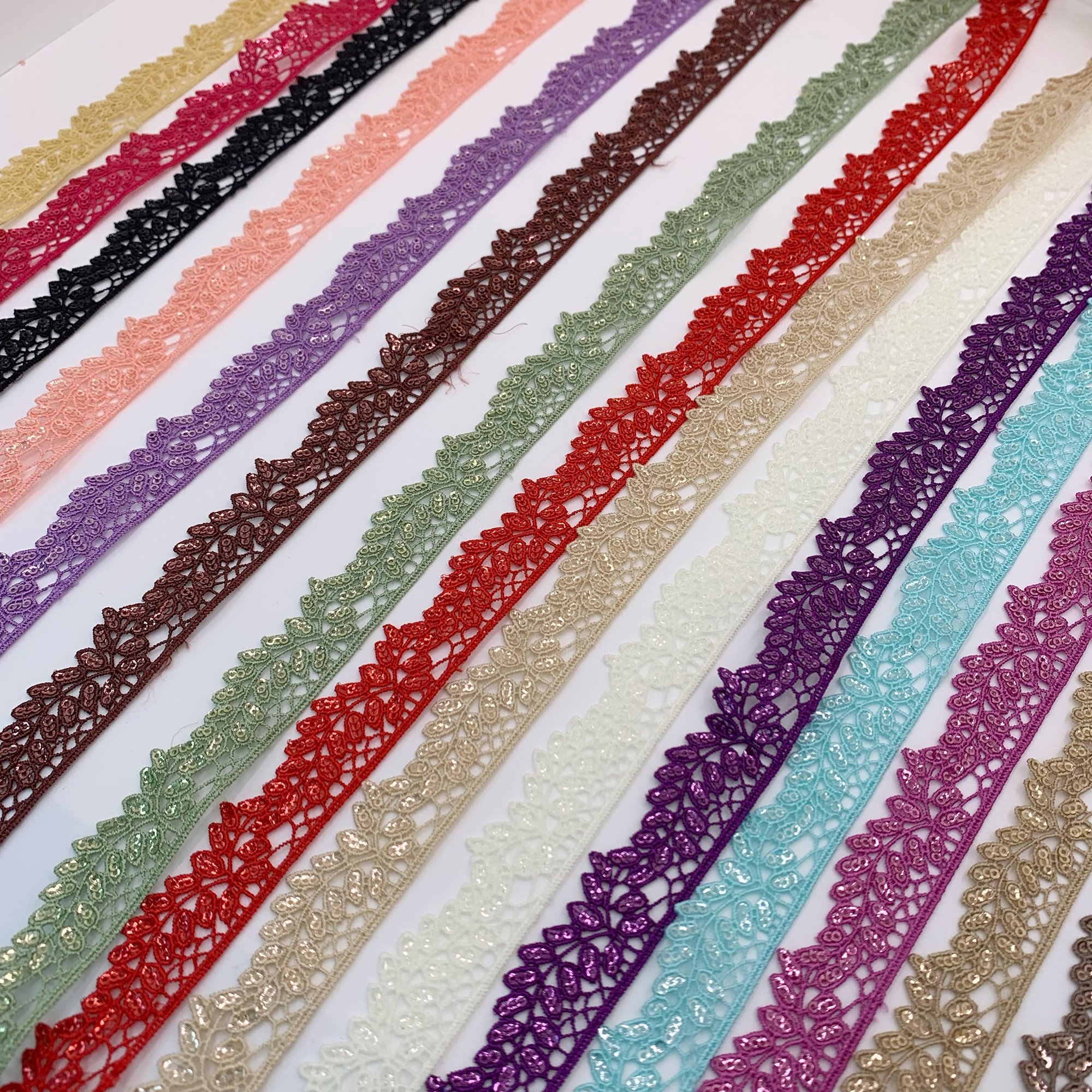Wholesale Custom Luxury Exquisite Polyester Border Lace Colors Gupure Fancy Sequin Lace Trim