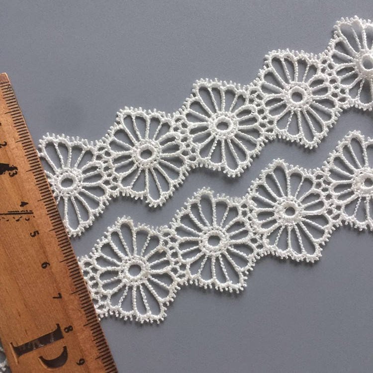 wholesale 4.5cm white polyester guipure flower bridal embroidered lace trim fabrics for clothing lingerie evening dress ys0018