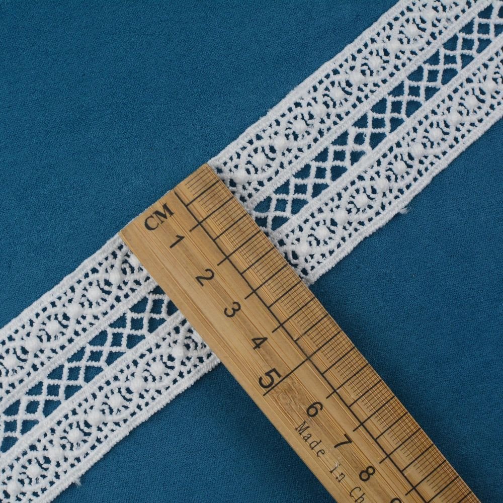 High quality Guipure Polyester Lace Trimming Cotton and Water Soluble Embroidery Lace Trim in Stock for Clothing Acce