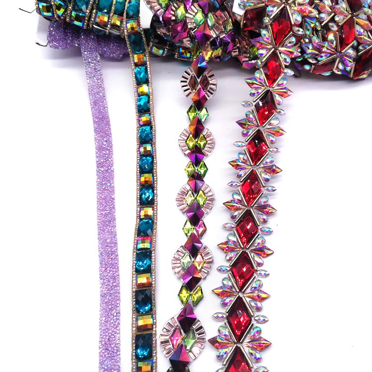 2025 Carnival Costume Decoration Iron-On Iridescent Resin Strass Appliques Hot Fix Rhinestones Stone Chain Trim