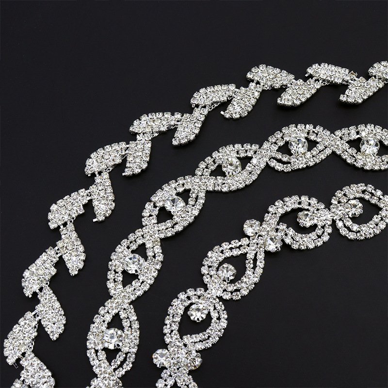 Factory direct sale bow crystal rhinestone chain delicate glass rhinestone lace trim for bag/dress