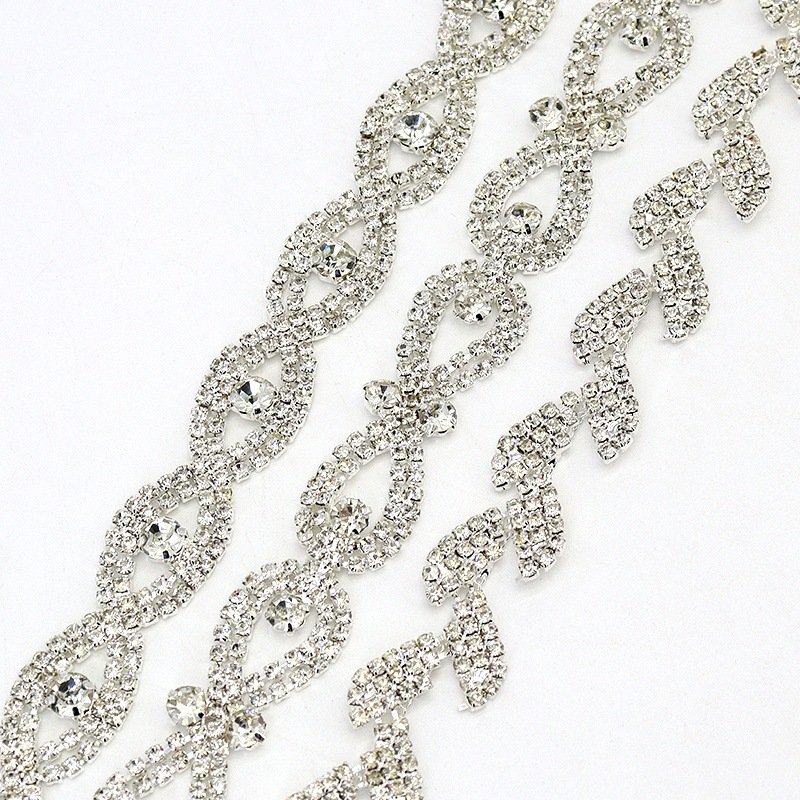 Factory direct sale bow crystal rhinestone chain delicate glass rhinestone lace trim for bag/dress