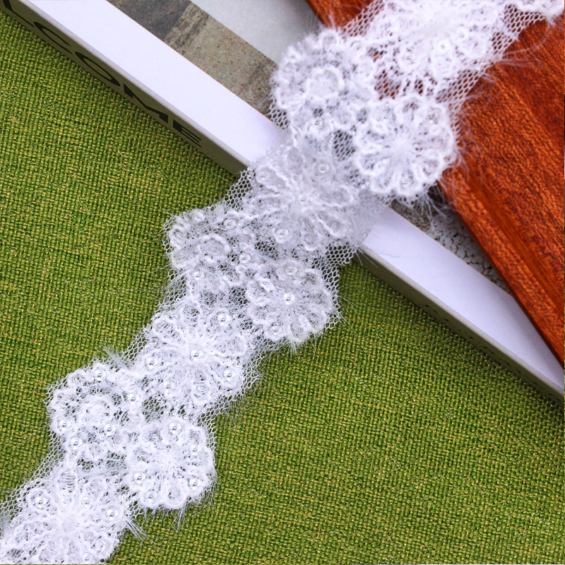 High Quality Imitation French Lace Guipure Embroidery Fabric Wool Lace Trim with Sequins for Bridal Decoration