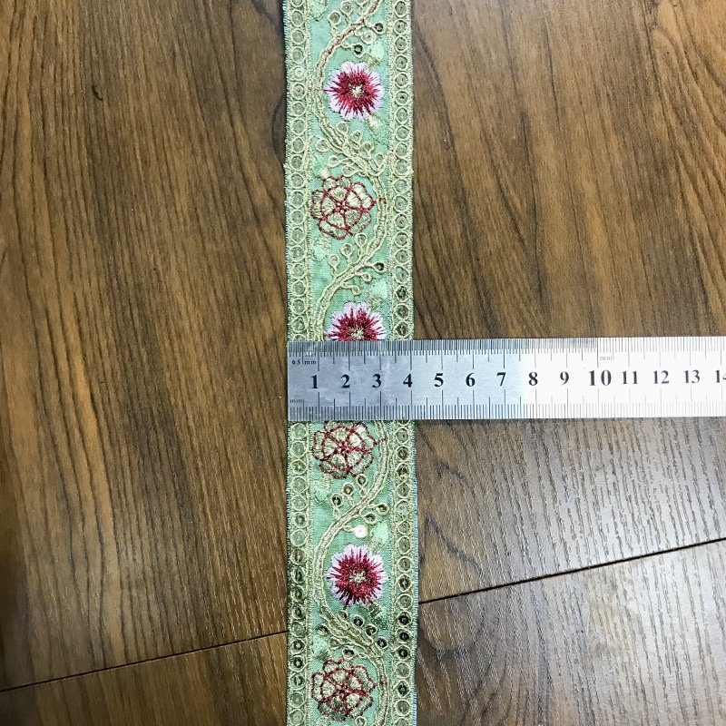 Width 4 cm Ethnic lace ribbon flowers Sequins bar code Golden Yarn Corded embroidery lace trim for clothing dress Cuff Collar