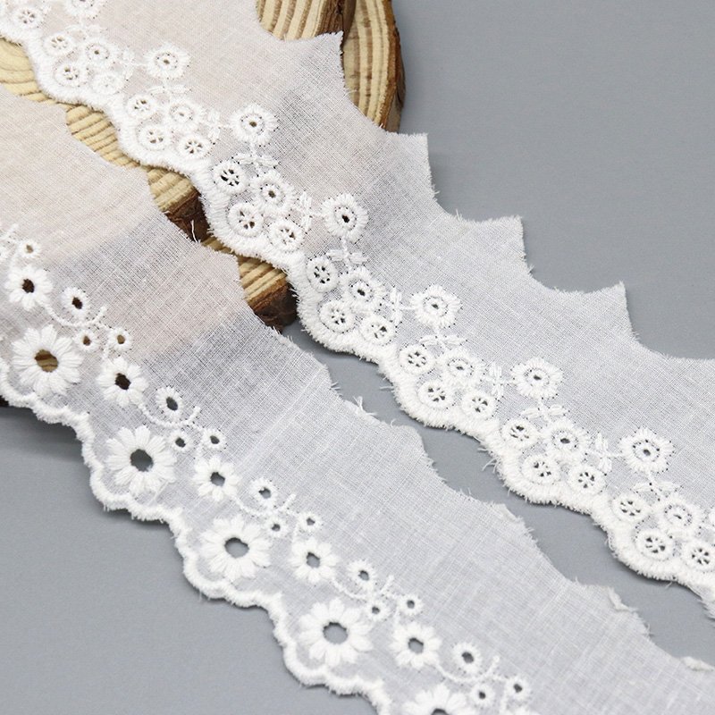 Factory wholesale eyelet 5cm 100% cotton sewing custom lace trim handmade lace border for dress