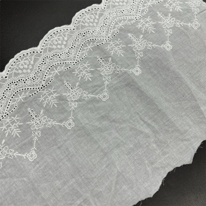 Fine woven cotton fabric carvend holes Trimming lace water soluble Embroidery border lace trim garment