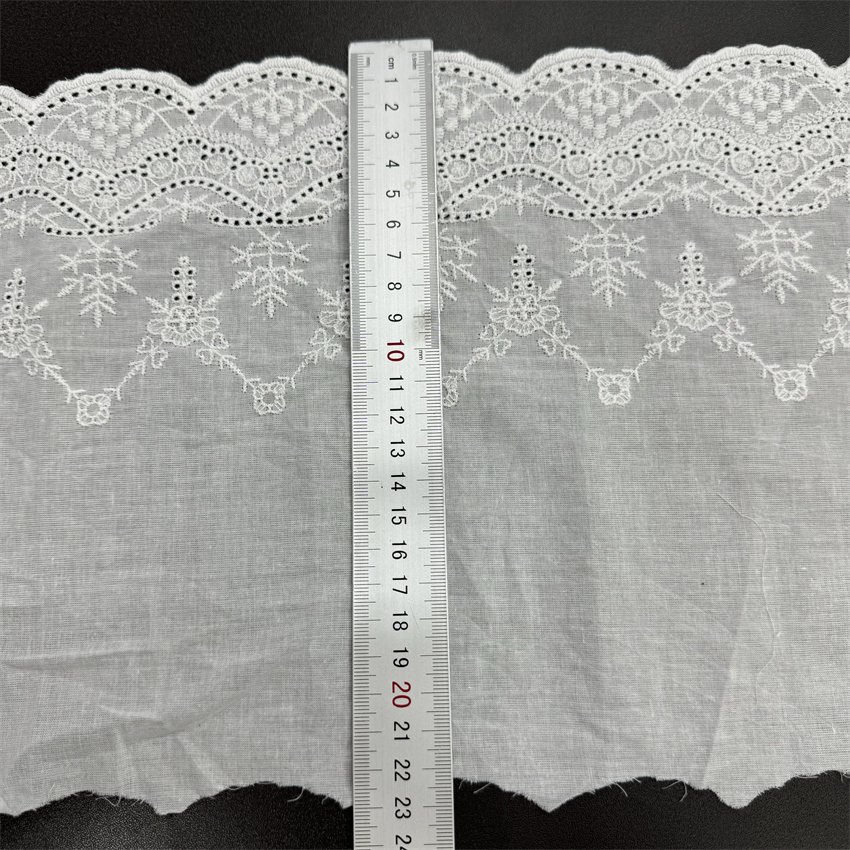 Fine woven cotton fabric carvend holes Trimming lace water soluble Embroidery border lace trim garment