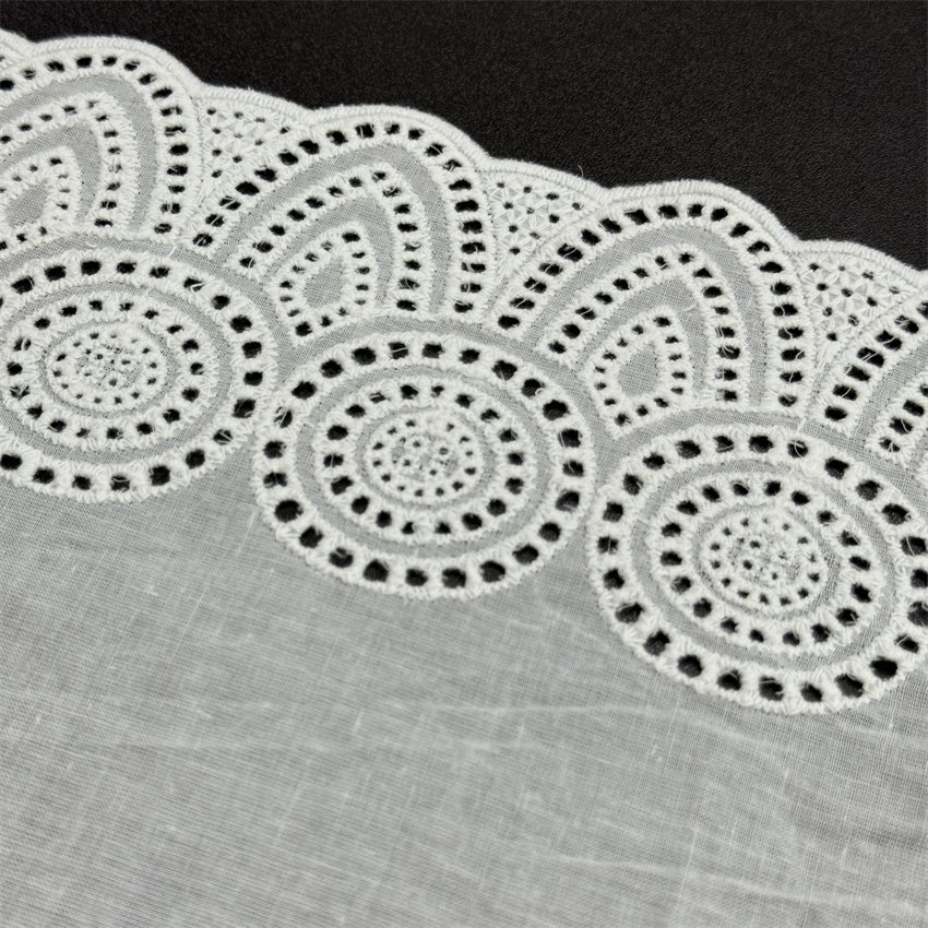 Fine woven cotton fabric carvend holes Trimming lace water soluble Embroidery border lace trim garment