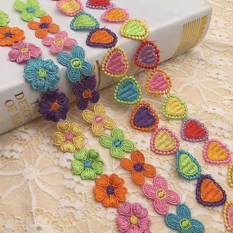 Manufacturer spot color plum girl's cute 3d flower lace ornament water soluble embroidery lace polyester small petals lace