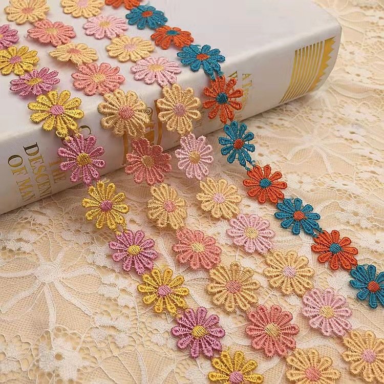 Manufacturer spot color plum girl's cute 3d flower lace ornament water soluble embroidery lace polyester small petals lace