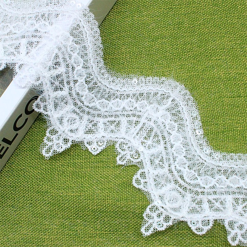 Luxury High Quality Wave Crown Elegant and Sexy Princess Skirt Decorative Edge Sustainable Feature for Shoes and Bags
