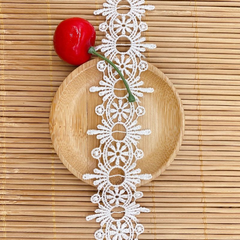 Wholesale white ribbon lace embroidered lace trim ribbon