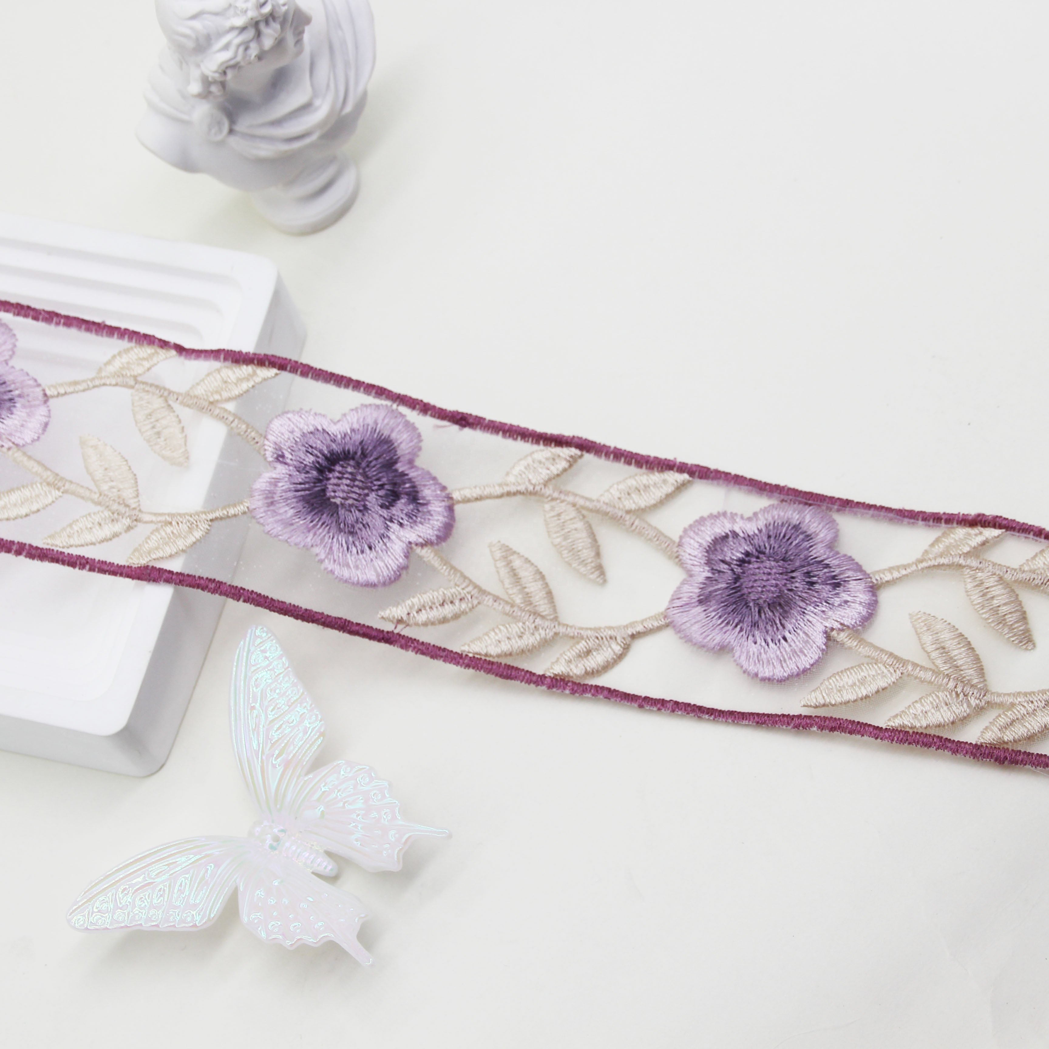 High quality Designs Flower Polyester Light Lace Trimming Border Embroidery Ribbon DIY Curtain Ribbon Lace
