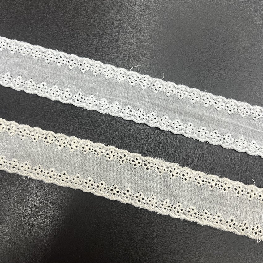 Fine woven cotton fabric carvend holes Trimming lace water soluble Embroidery border lace trim garment
