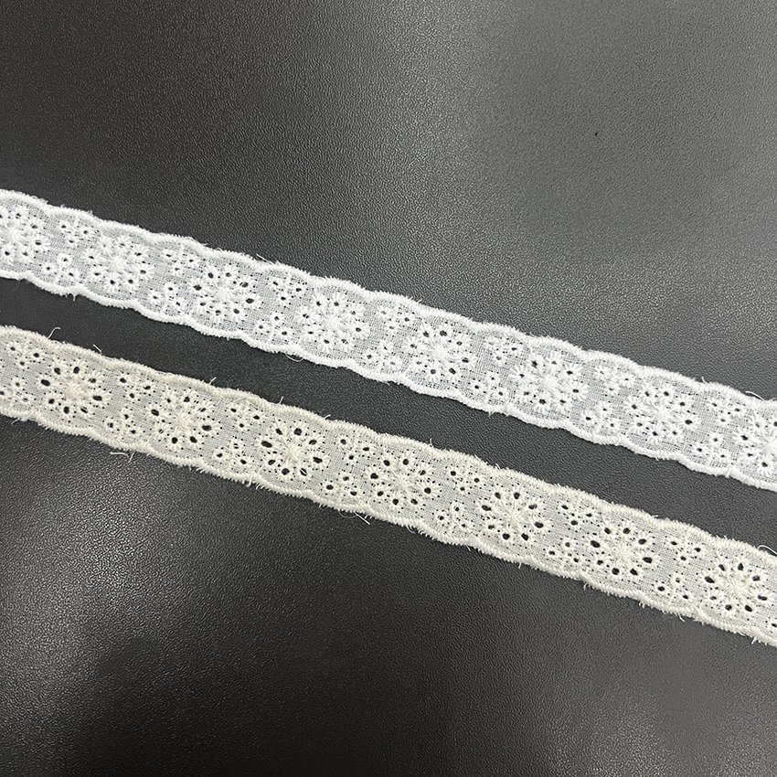 Fine woven cotton fabric carvend holes Trimming lace water soluble Embroidery border lace trim garment