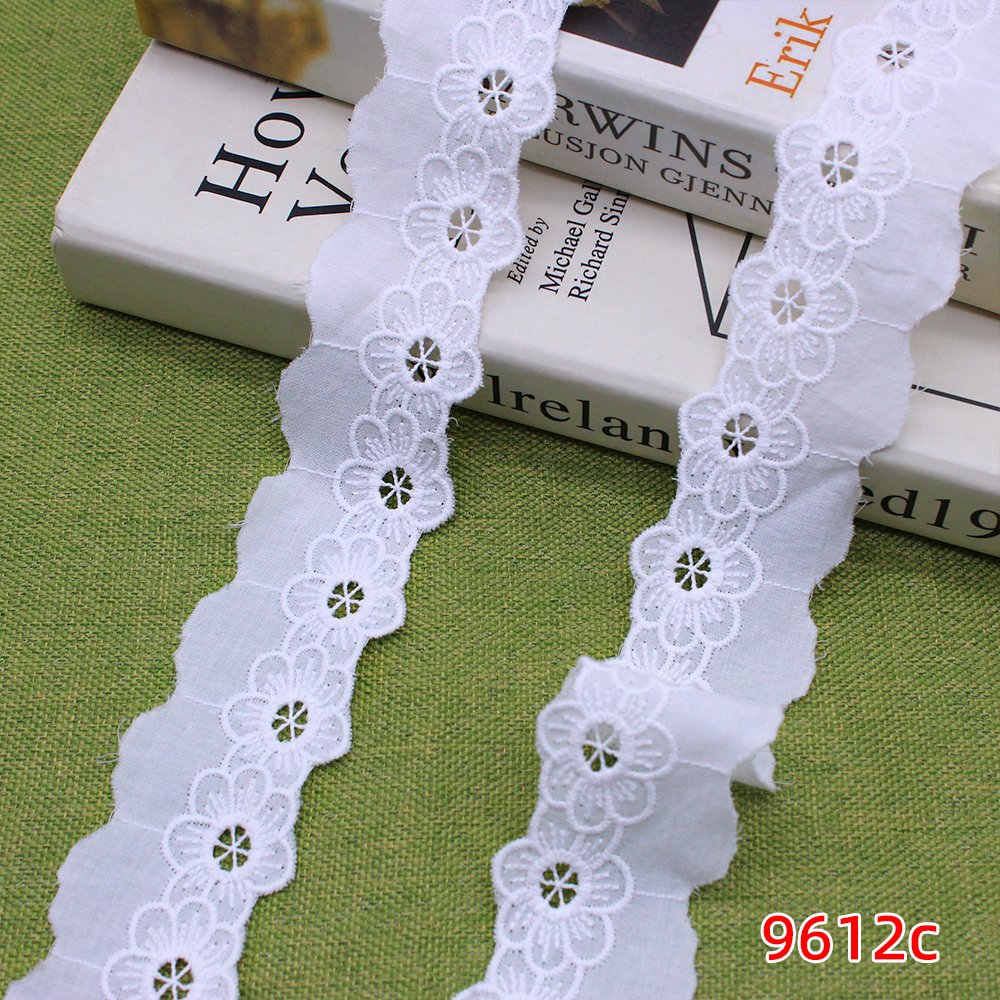 China wholesale white eyeletl trim lace 5cm 100% Cotton trim Decoration Accessories