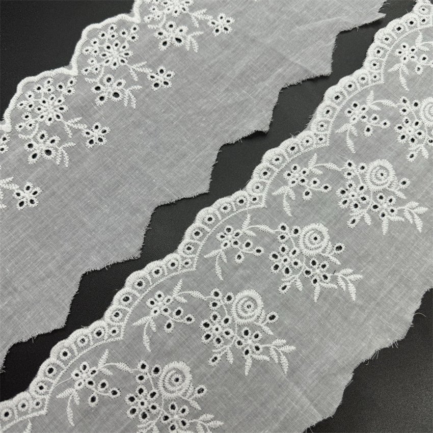Fine woven cotton fabric carvend holes Trimming lace water soluble Embroidery border lace trim garment