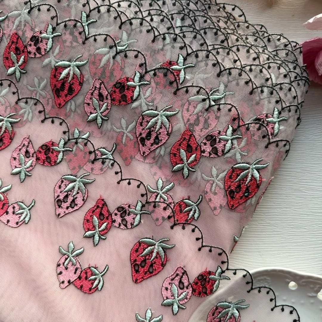 2024 New Arrival Vintage Small Strawberry 3D Hollowed Heavy-duty Embroidery Lace Trim Accessories Embroidery Fabric Fashionable