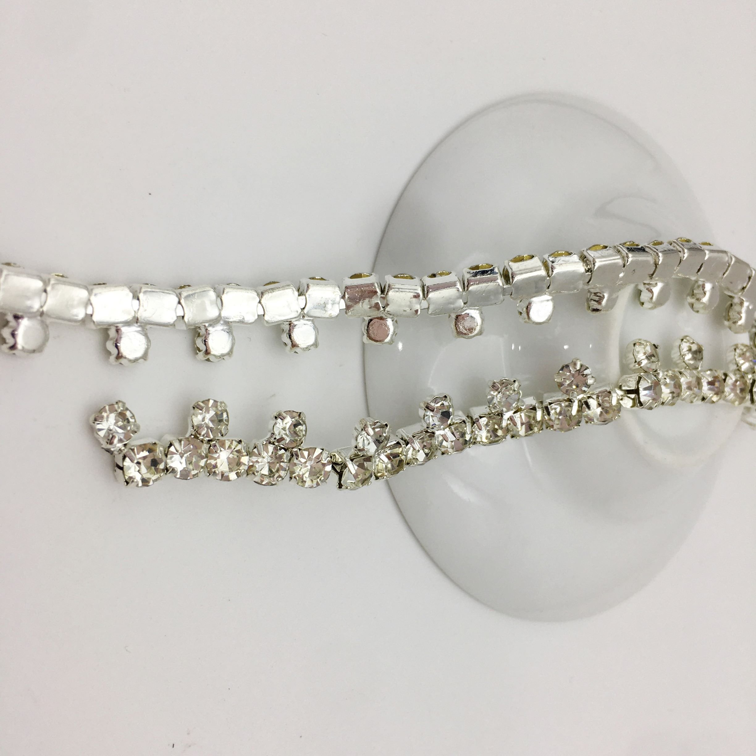 SINRONG 5mm rhinestone chain Round diamonds Glass flower chain, for DIY crystal trimmed shoes and dresses