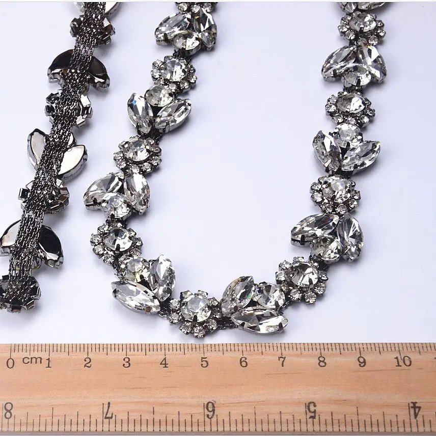 New Design Glass Rhinestone Trim Diamond Crystal Horse Eye Shining Plum Blossom Flower Chain for DIY Clothes Shoes Accessories