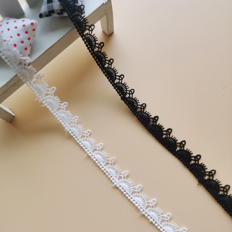 Garment Accessories Embroidery Manufacturers Hot 100% Polyester Lace White Embroidery Fabric Water Soluble Wedding Lace Trimming