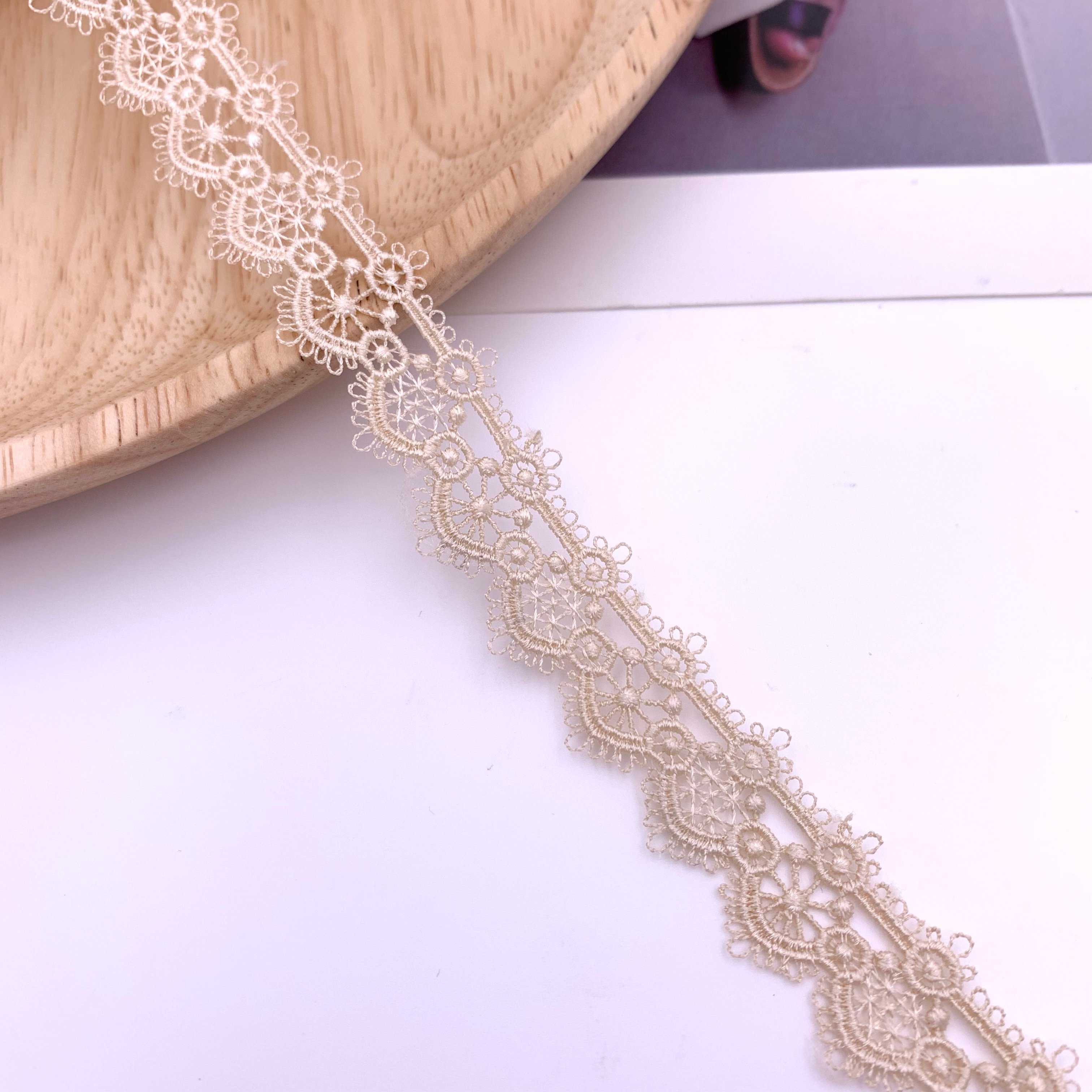 wholesale price laces colors embroidery water soluble guipure lace trim
