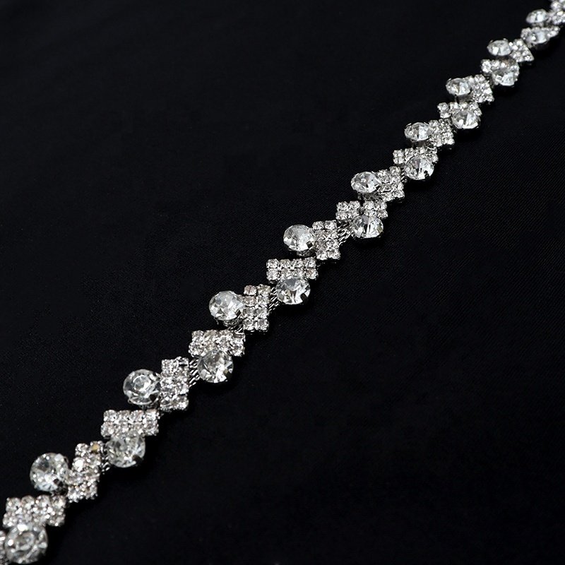 F029 Wholesale Rhinestone Chain Trimming on roll Bridal Sash Rhinestone Trim Applique Wedding Garment Accessories