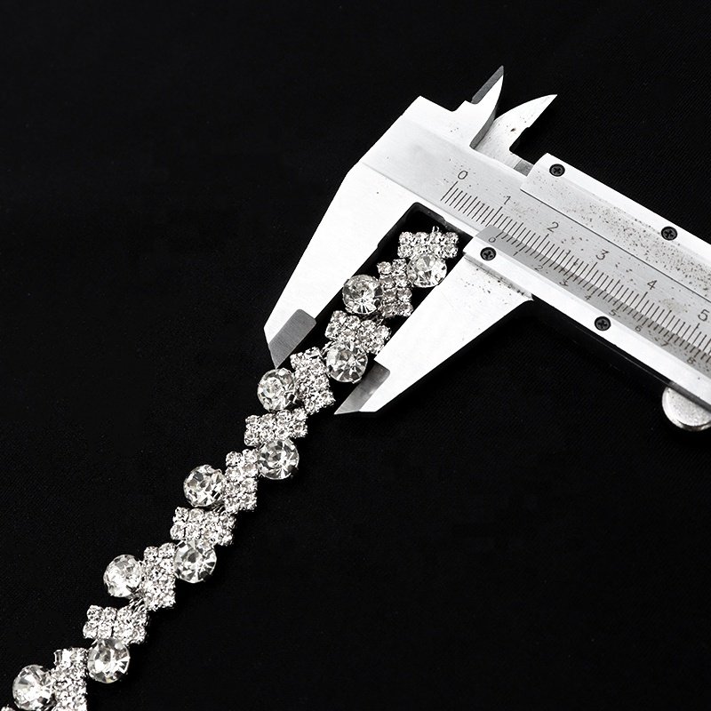 F029 Wholesale Rhinestone Chain Trimming on roll Bridal Sash Rhinestone Trim Applique Wedding Garment Accessories