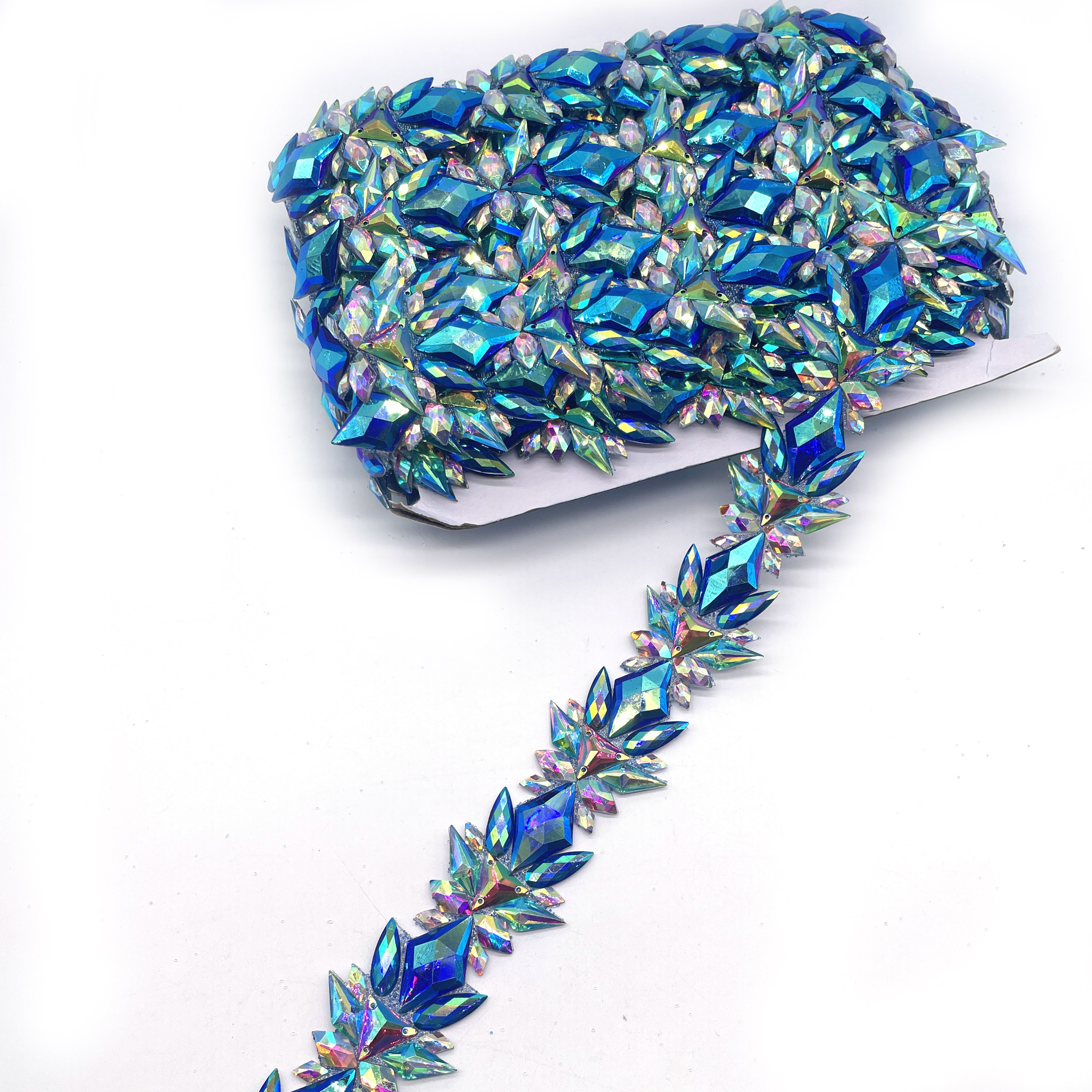 In Stocked Designs Hot Fix Crystal Trimming Iron Rhinestone Appliques Trims Clothing Bag Carnival Decorations Dress Enhancements