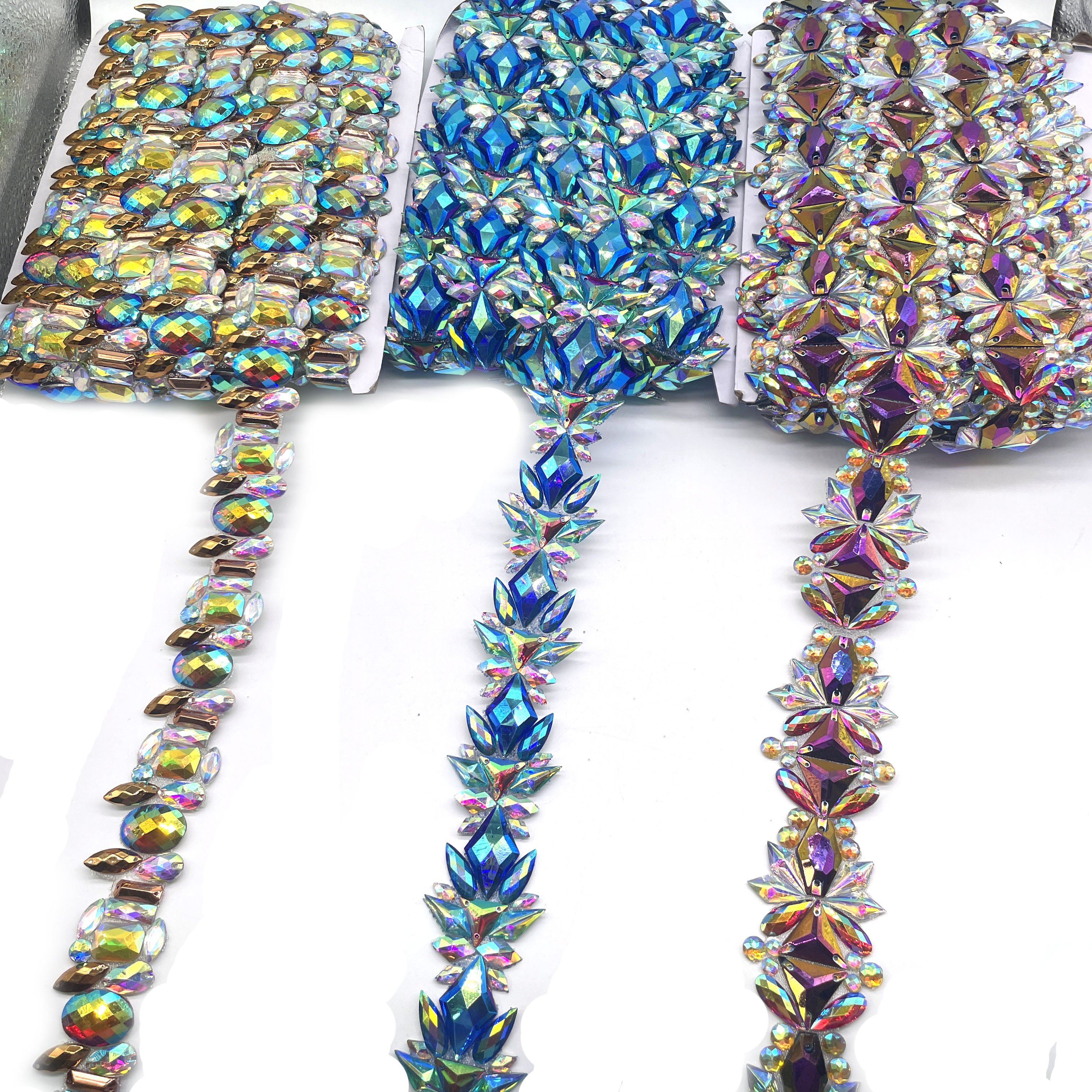 In Stocked Designs Hot Fix Crystal Trimming Iron Rhinestone Appliques Trims Clothing Bag Carnival Decorations Dress Enhancements