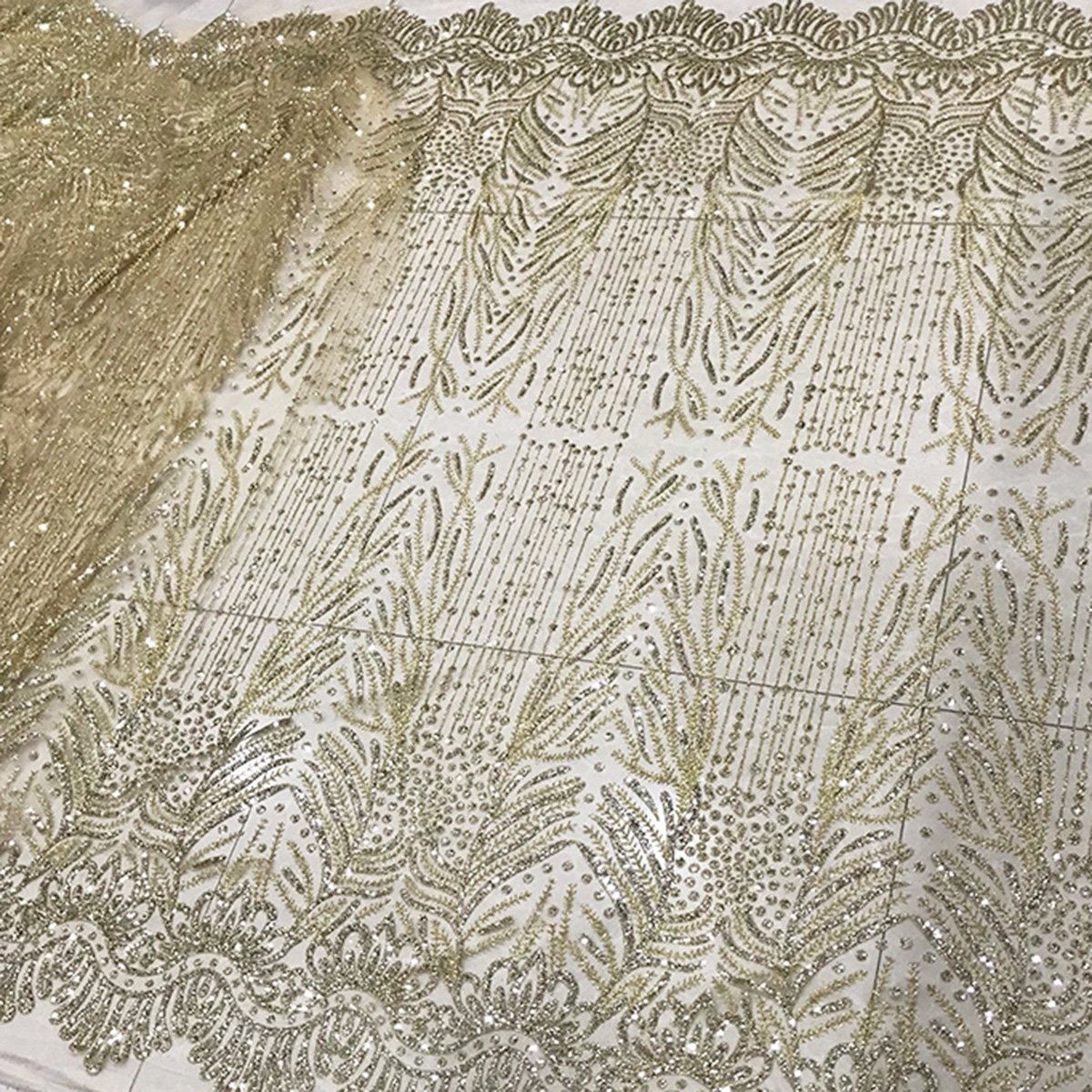 Wholesale Nigerian Champagne Gold Glitter Tulle Lace Fabric Sequin Online For Sparkle French Fashion Clothing Mesh Trim Material