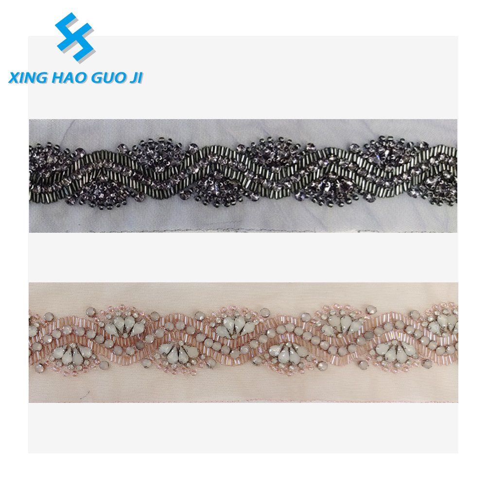 Classic haute couture hand-stitched sparkled diamond collar trimmed dress dress