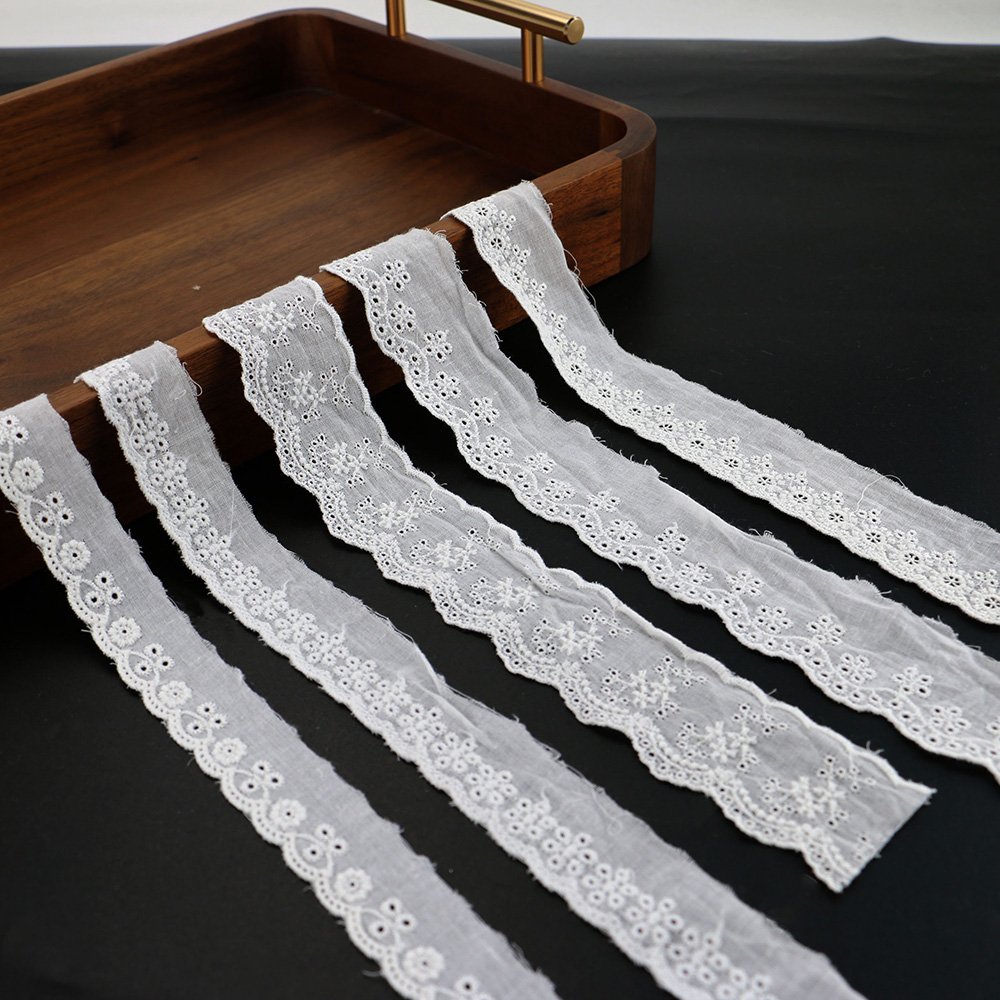 Custom Size White Cotton Embroidery Eyelet Lace Trim for Dress Skirt