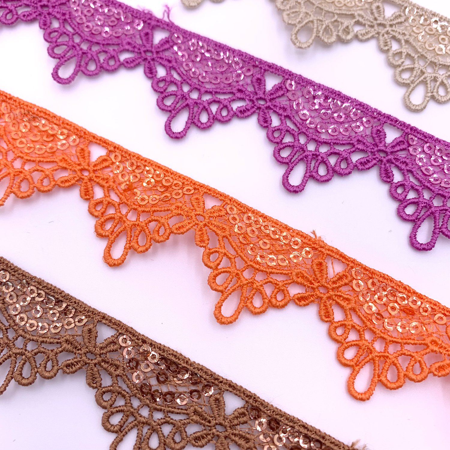 Wholesale Custom Border Water Soluble Embroidery Lace Shiny Sequence Gpo Lace Trim